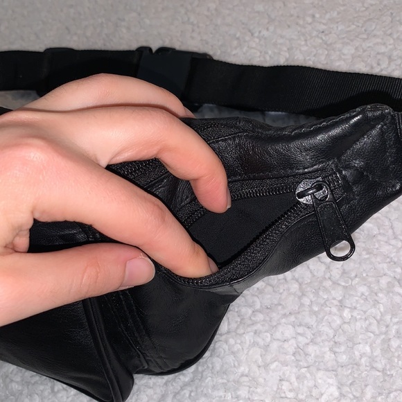 Black Genuine Leather Belt Bag / Fanny Pack - Picture 12 of 16